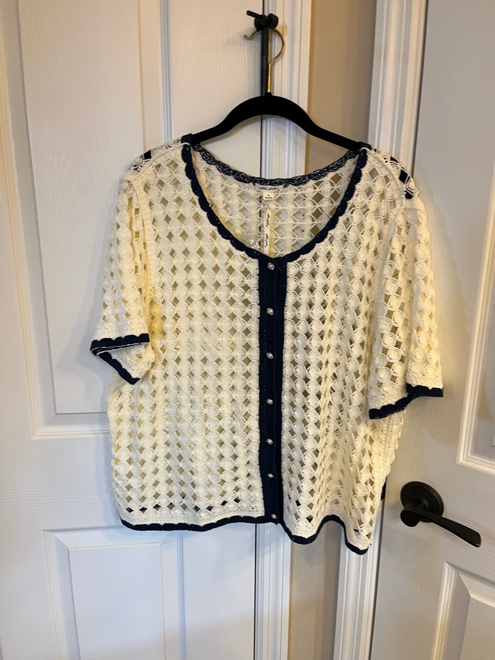Crochet Knit Top- Cream & Navy